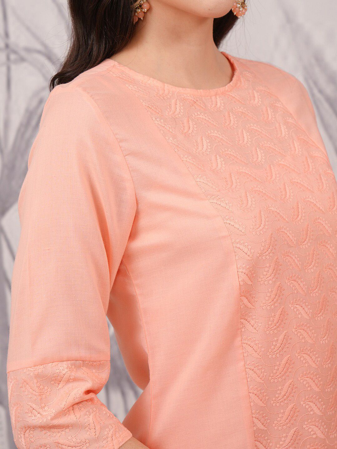 Vishudh Abstract Printed Round Neck Key Hole At Back Straight Kurta