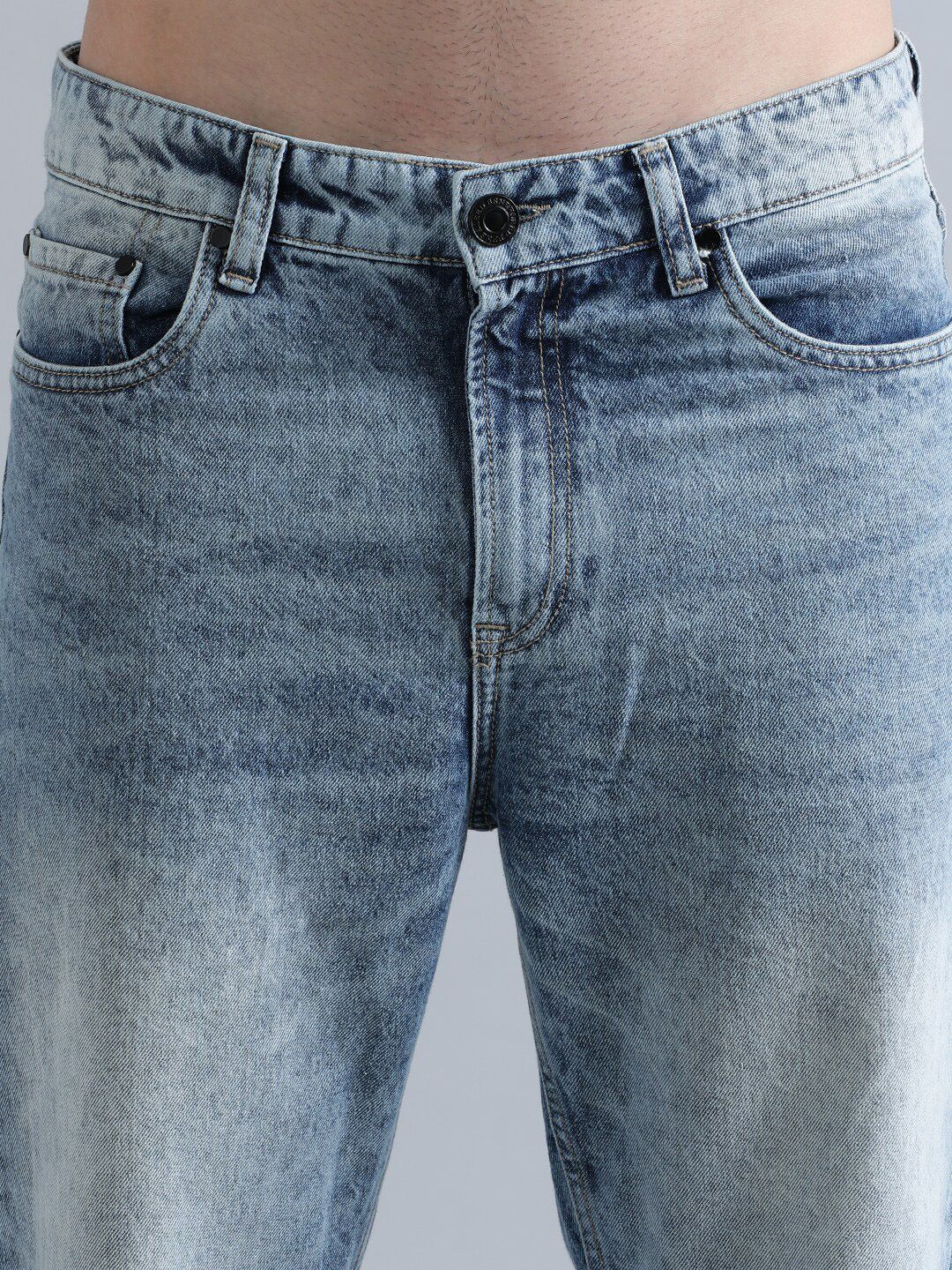 Bene Kleed Men Relaxed Fit Mid-Rise Clean Look Light Fade Cotton Jeans