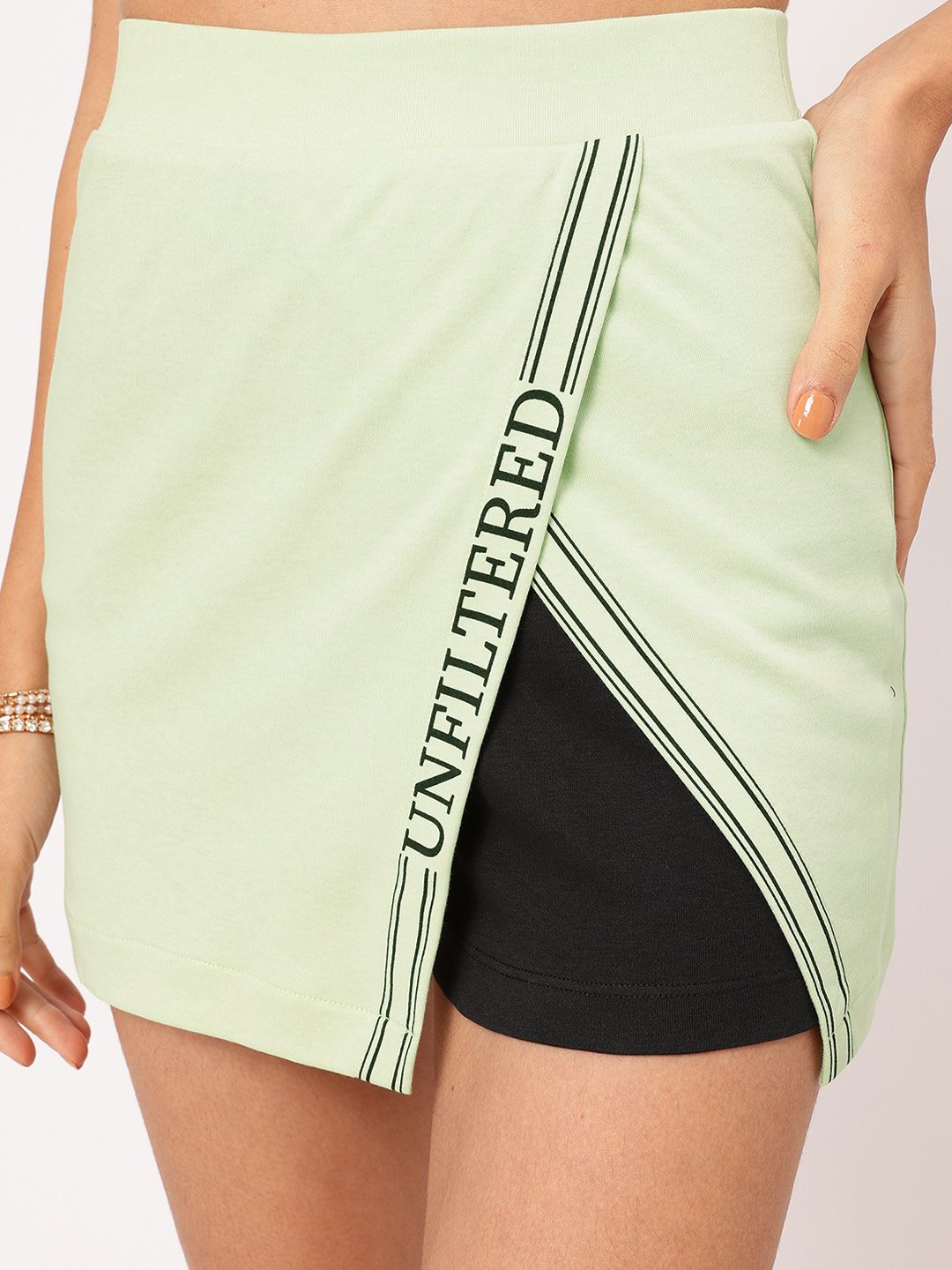 DressBerry Elevated Knits Contrast Skorts