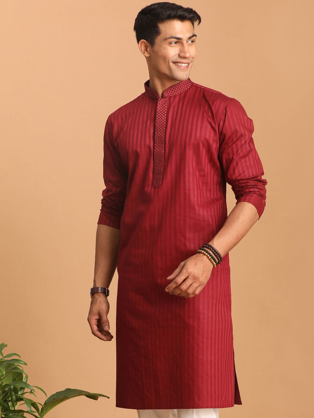 VASTRAMAY Striped Mandarin Collar Kurta