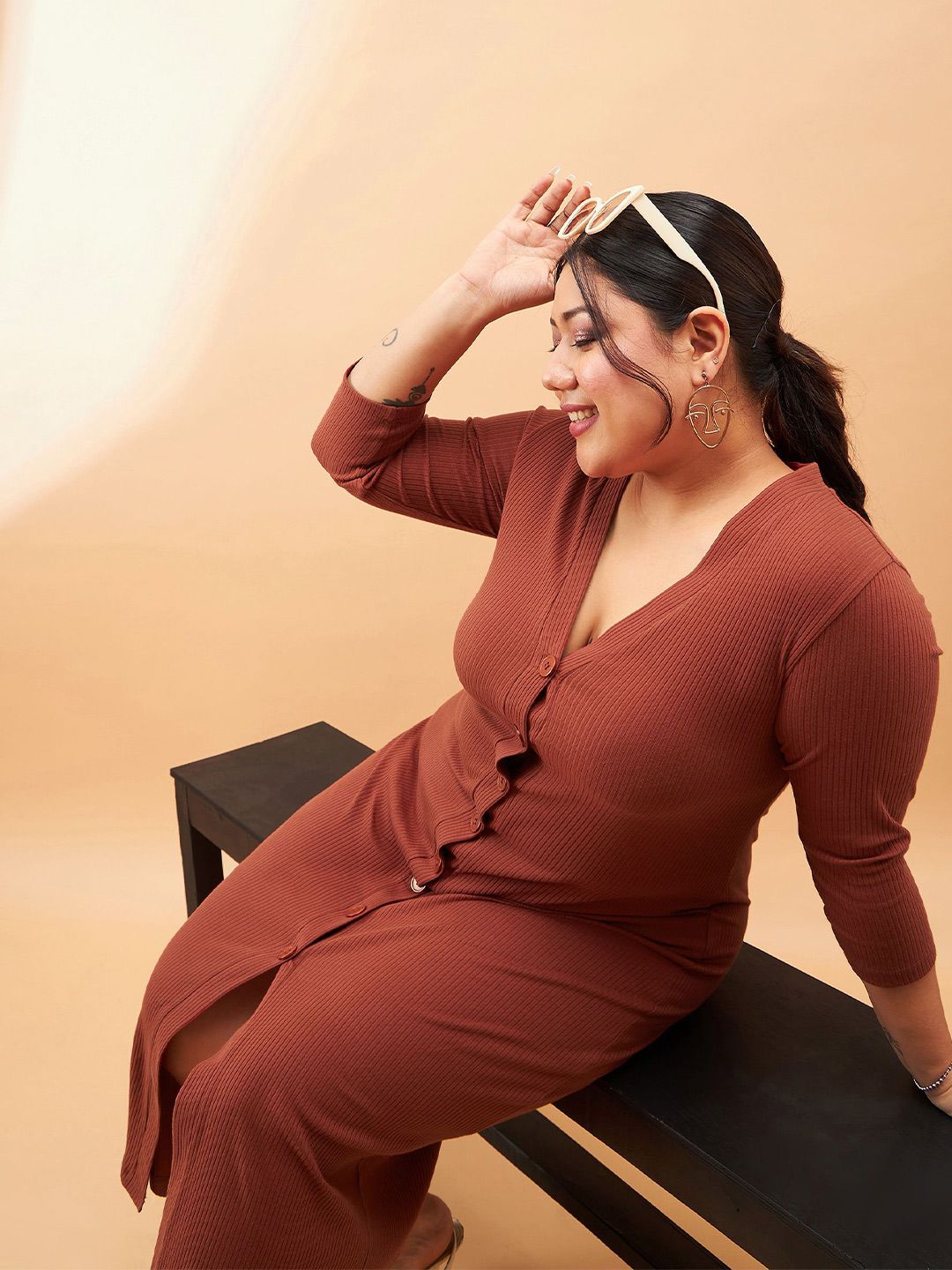 SASSAFRAS Curve Plus Size Rust Brown Ribbed V-Neck A-Line Midi Dress