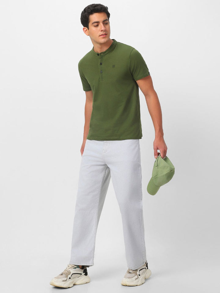 Urbano Fashion Men Olive Green Solid Slim Fit Mandarin Collar Pure Cotton T-shirt