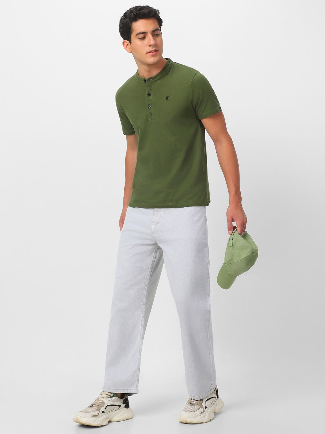 Urbano Fashion Men Olive Green Solid Slim Fit Mandarin Collar Pure Cotton T-shirt