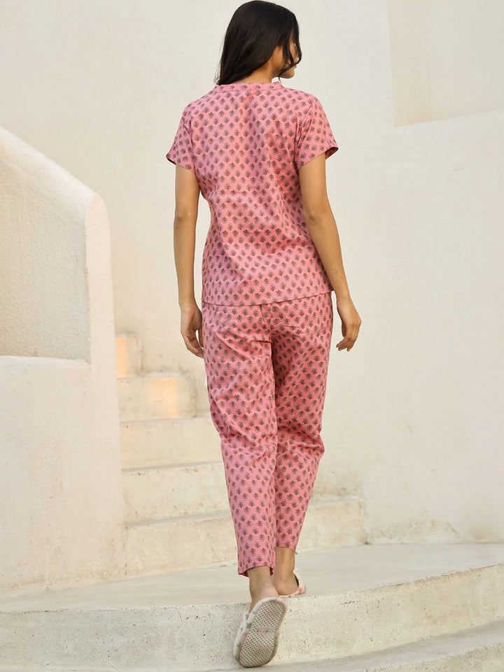 SANSKRUTIHOMES Women Printed Pure Cotton Night suit