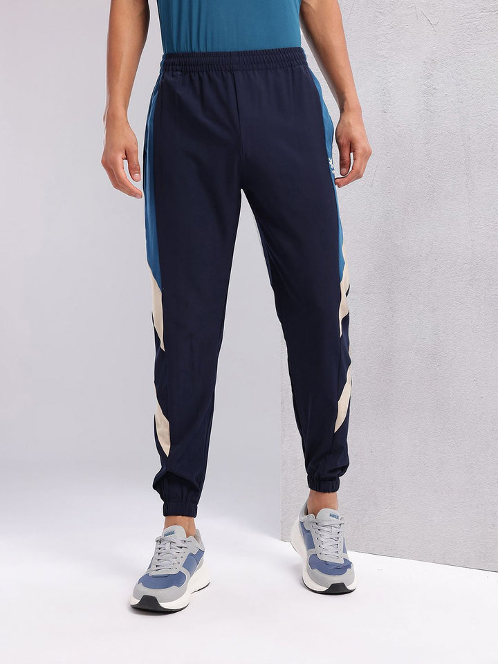 HRX by Hrithik Roshan Men Contrast Side Striped Lifestyle Joggers