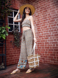 Berrylush Beige Floral Printed Crop Top With Trousers