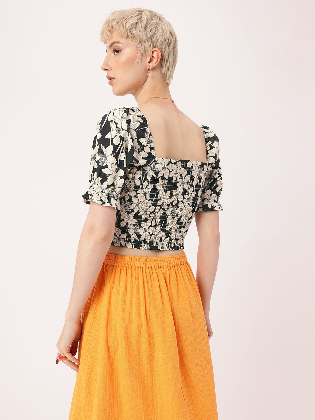 DressBerry Floral Finesse Whimsy Puff Sleeves Crop Top