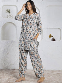 SANSKRUTIHOMES Women Coral Floral Printed Pure Cotton Night Suit