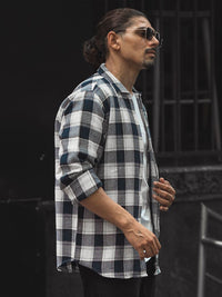 Powerlook Men Spread Collar Tartan Checked Casual Shirt