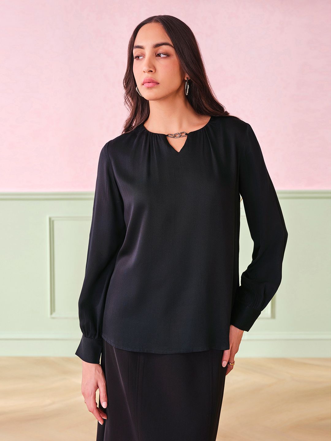 AND Keyhole Neck Cuffed Sleeves Top