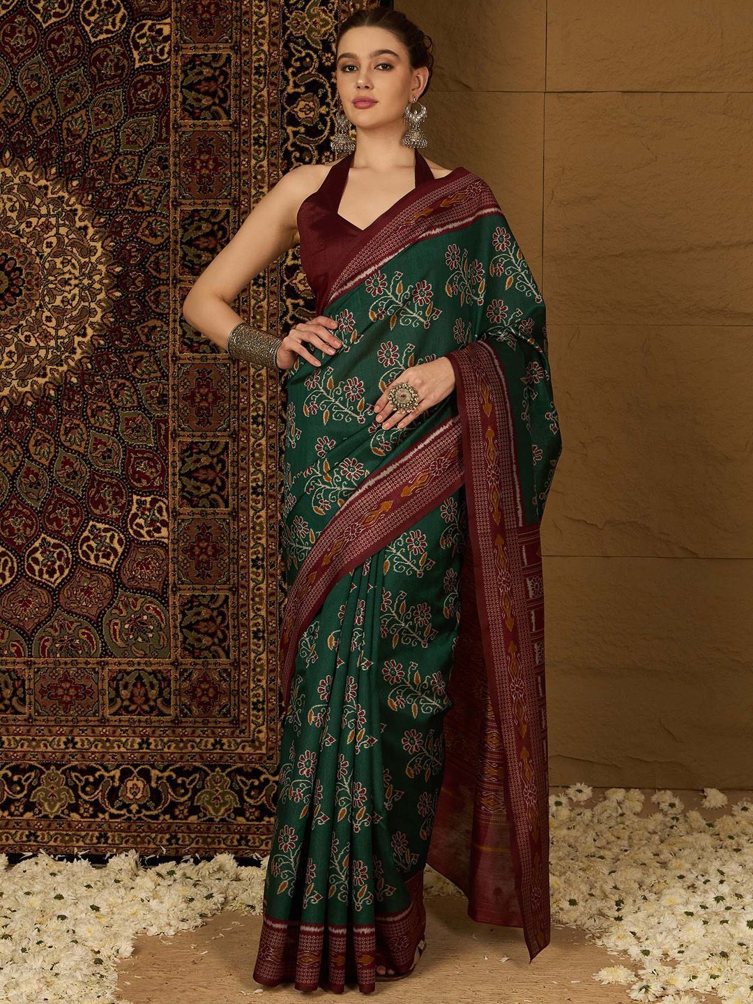 Saree mall Floral Silk Blend Ikat Sarees