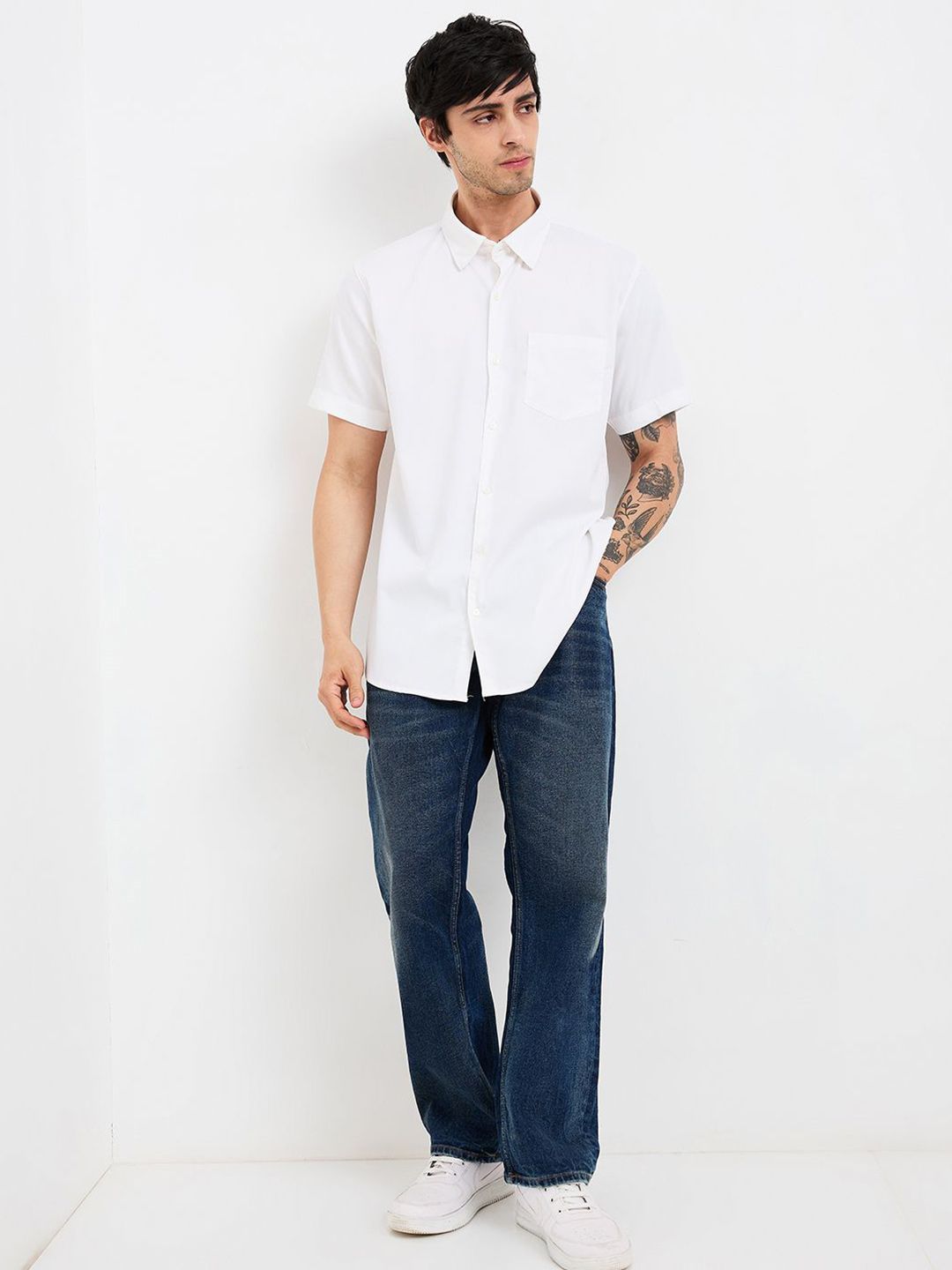 SPYKAR Men Spread Collar Solid Casual Shirt