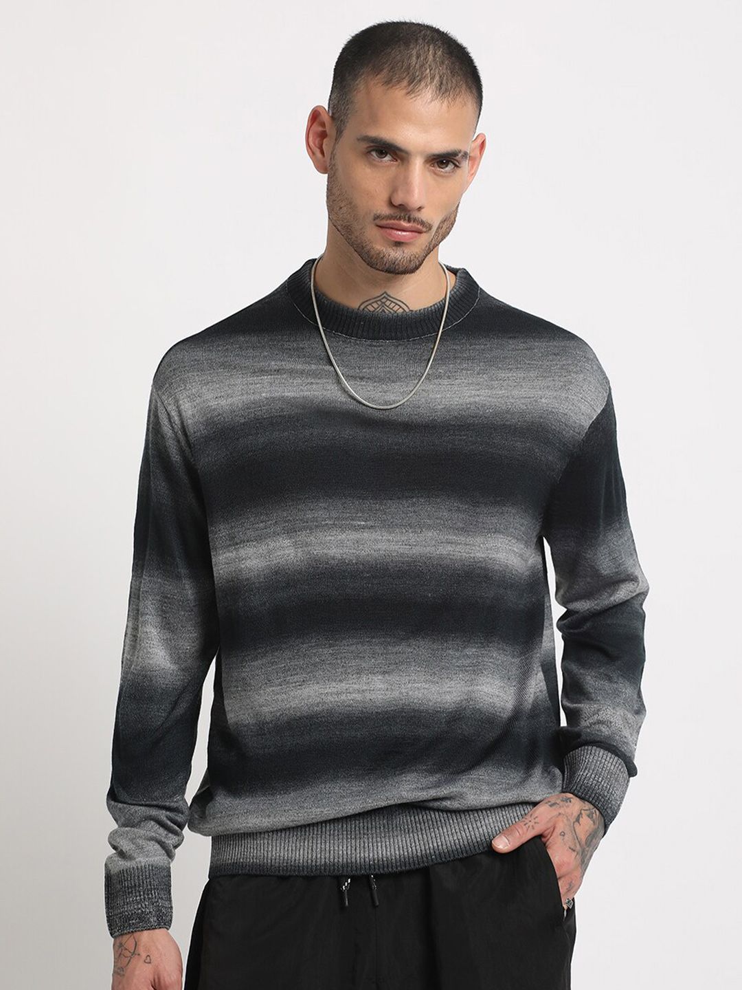 THE BEAR HOUSE Striped Drop-Shoulder Sleeves Acrylic Pullover Sweatshirt