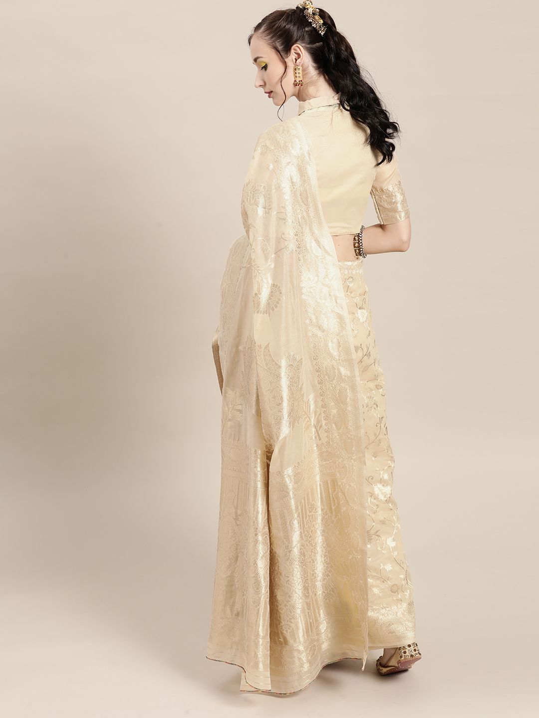 Saree mall Floral Silk Blend Saree with Woven Design border