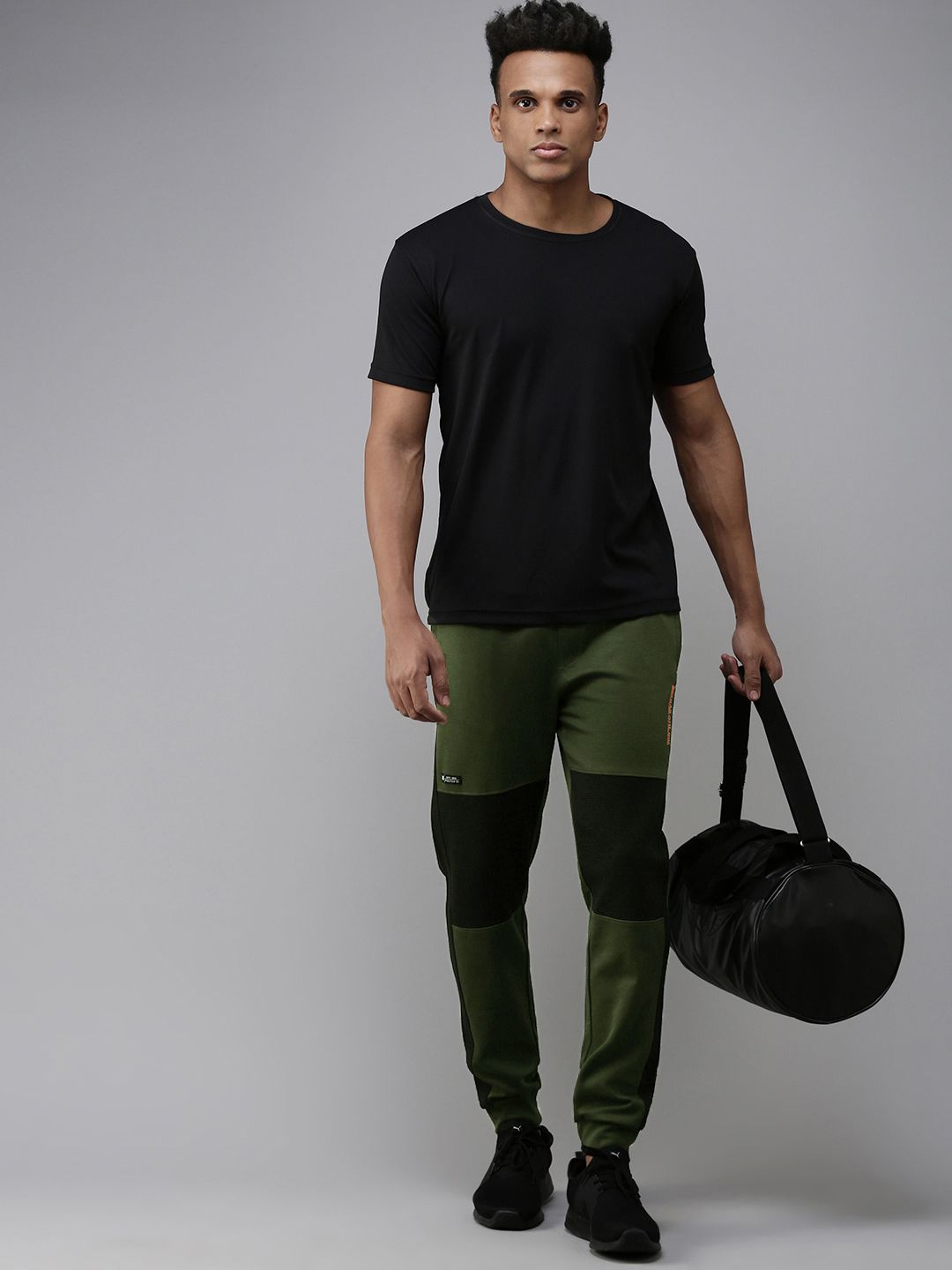 SPYKAR Men Colourblocked Slim Fit Mid-Rise Regular Joggers