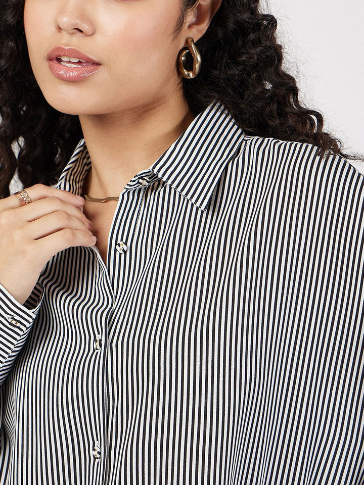 SASSAFRAS Oversized Vertical Striped Spread Collar Casual Shirt
