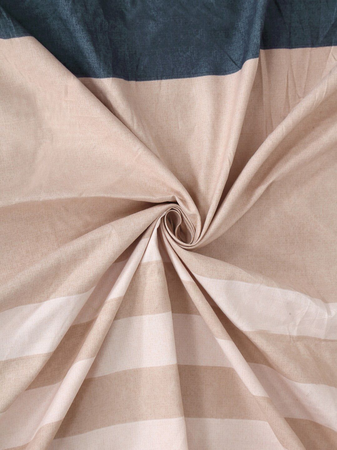 KLOTTHE Unisex Multi Striped 300 TC Fitted Super King Double Bedsheet with 2 Pillow covers