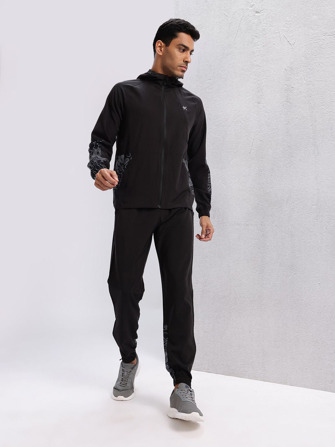 HRX by Hrithik Roshan Men Printed Rapid-Dry Running Tracksuit