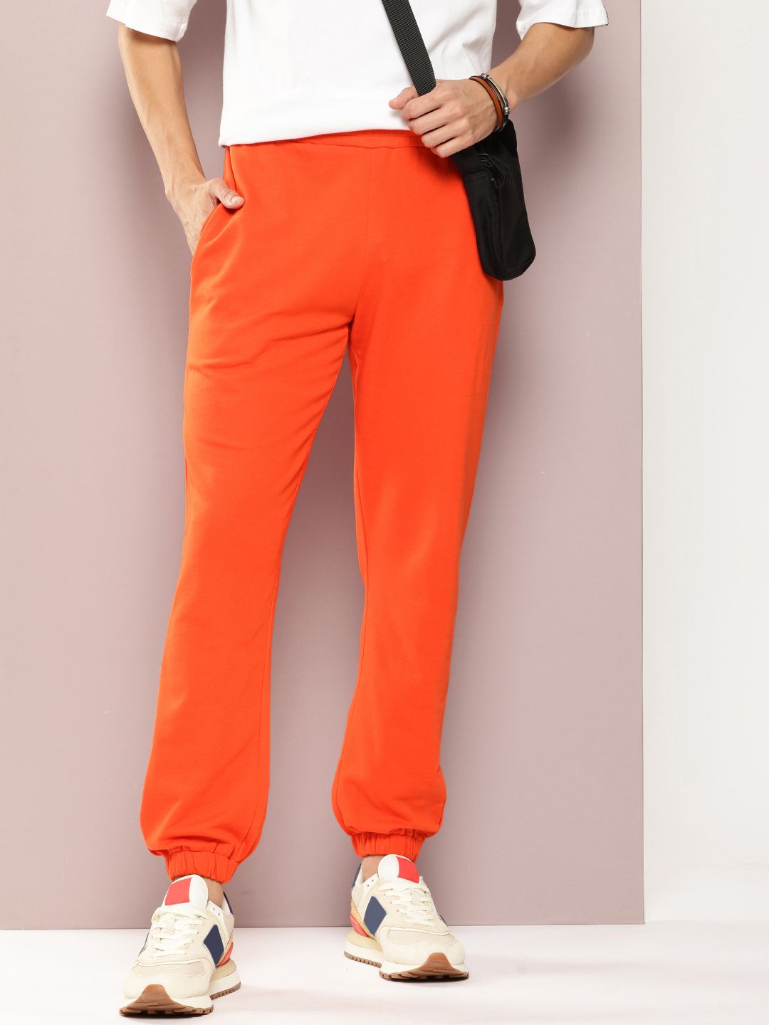 Dillinger Men Solid Joggers