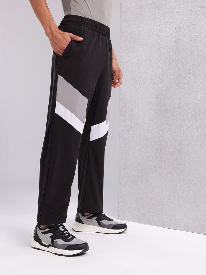 HRX by Hrithik Roshan Men Lifestyle Colorblocked Joggers with Toggle