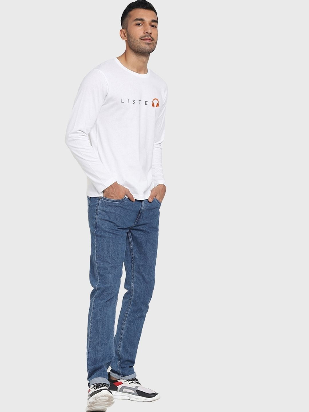 Bewakoof Men Typography Printed Round Neck Regular Fit Pure Cotton T-shirt