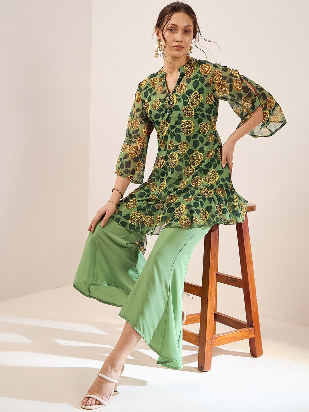 Antheaa Green Floral Printed Mandarin Collar Flared Sleeves Co-Ords