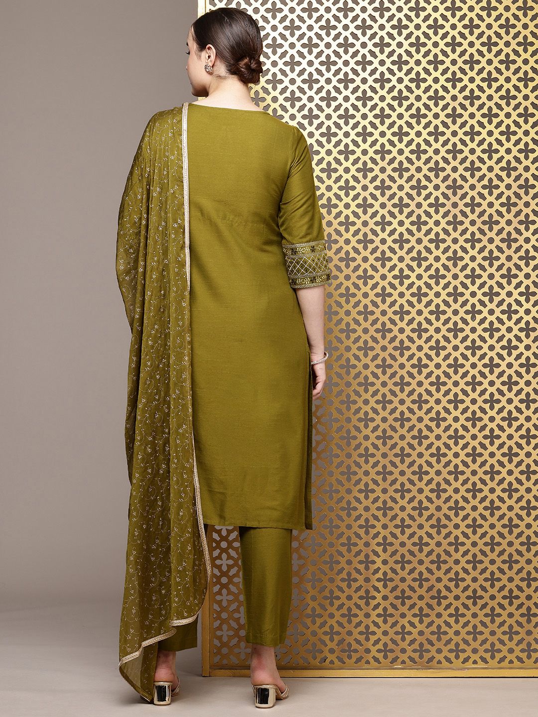 House of Pataudi Zari Work Regular Jashn Kurta With Trousers & With Dupatta