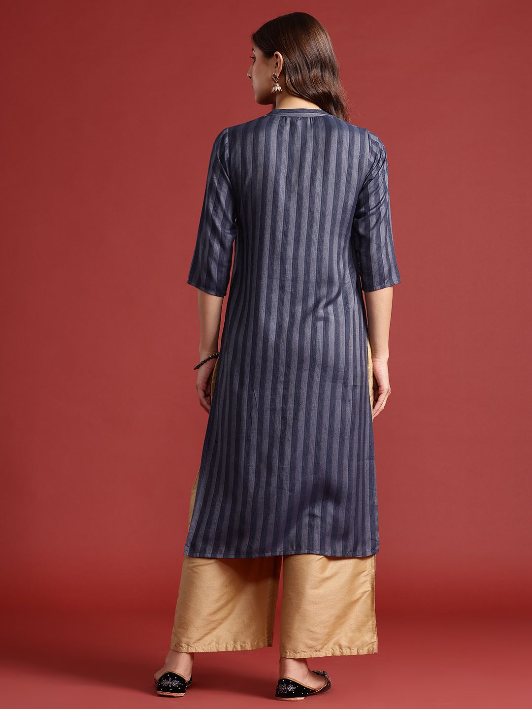 Anouk Women Self Striped Kurta