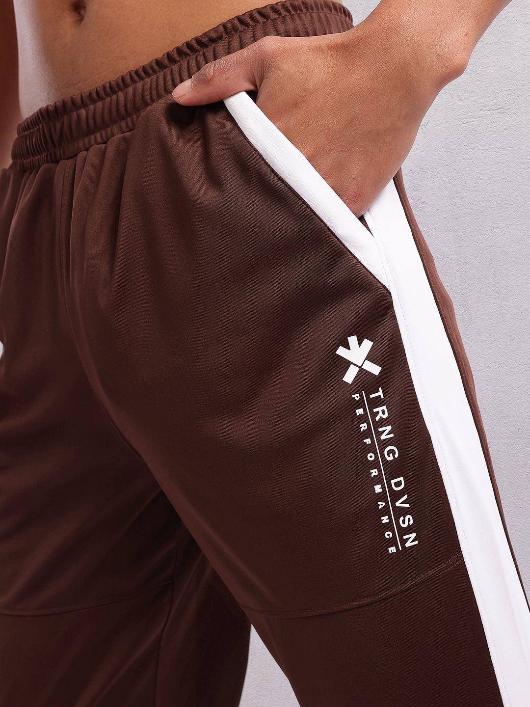 HRX by Hrithik Roshan Men Mid-Rise Rapid-Dry Training Joggers with Side Taping