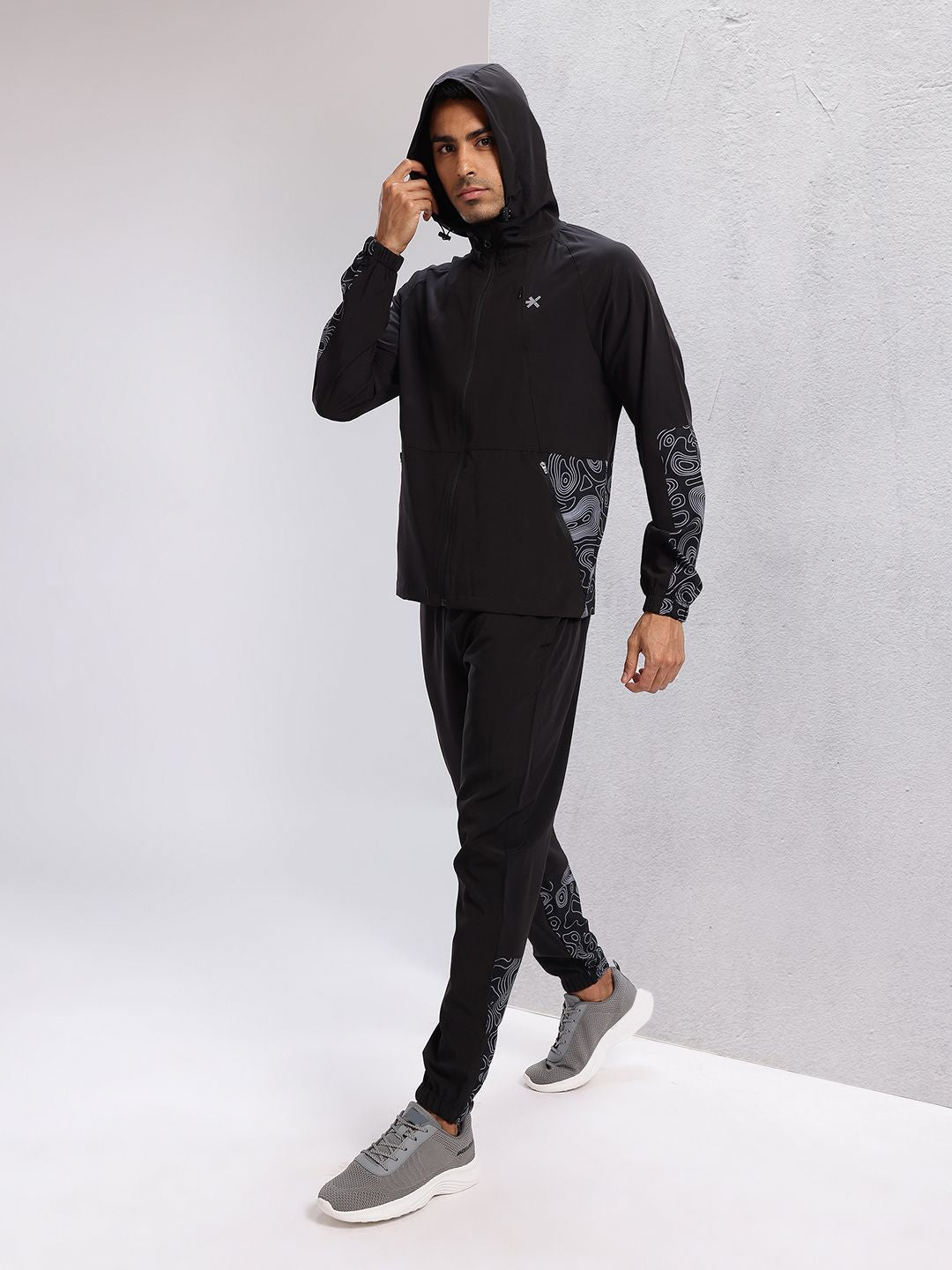 HRX by Hrithik Roshan Men Printed Rapid-Dry Running Tracksuit