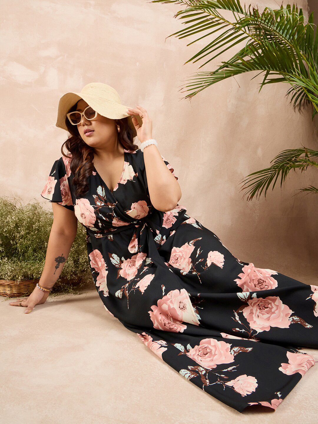 Berrylush Curve Black Floral Print Belted Maxi Dress