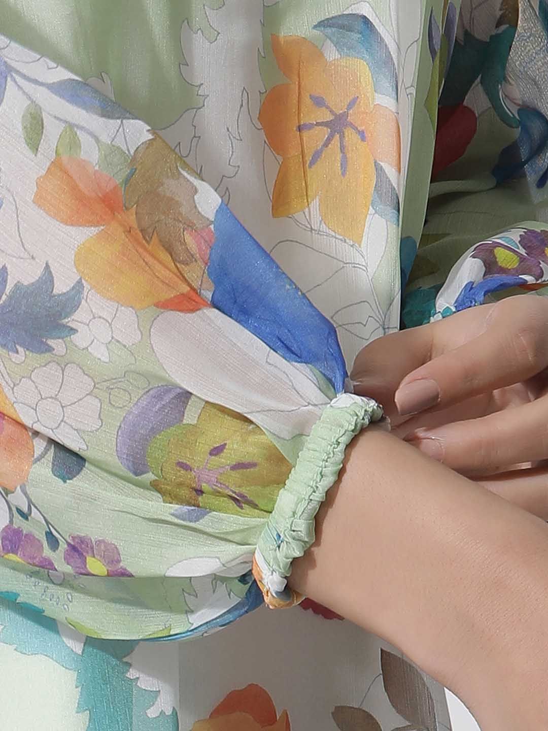 W Floral Printed Puffed Sleeves Pure Chiffon Top