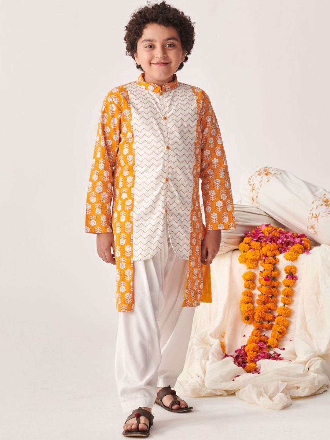 pspeaches Boys Printed Regular Kurta with Pyjamas
