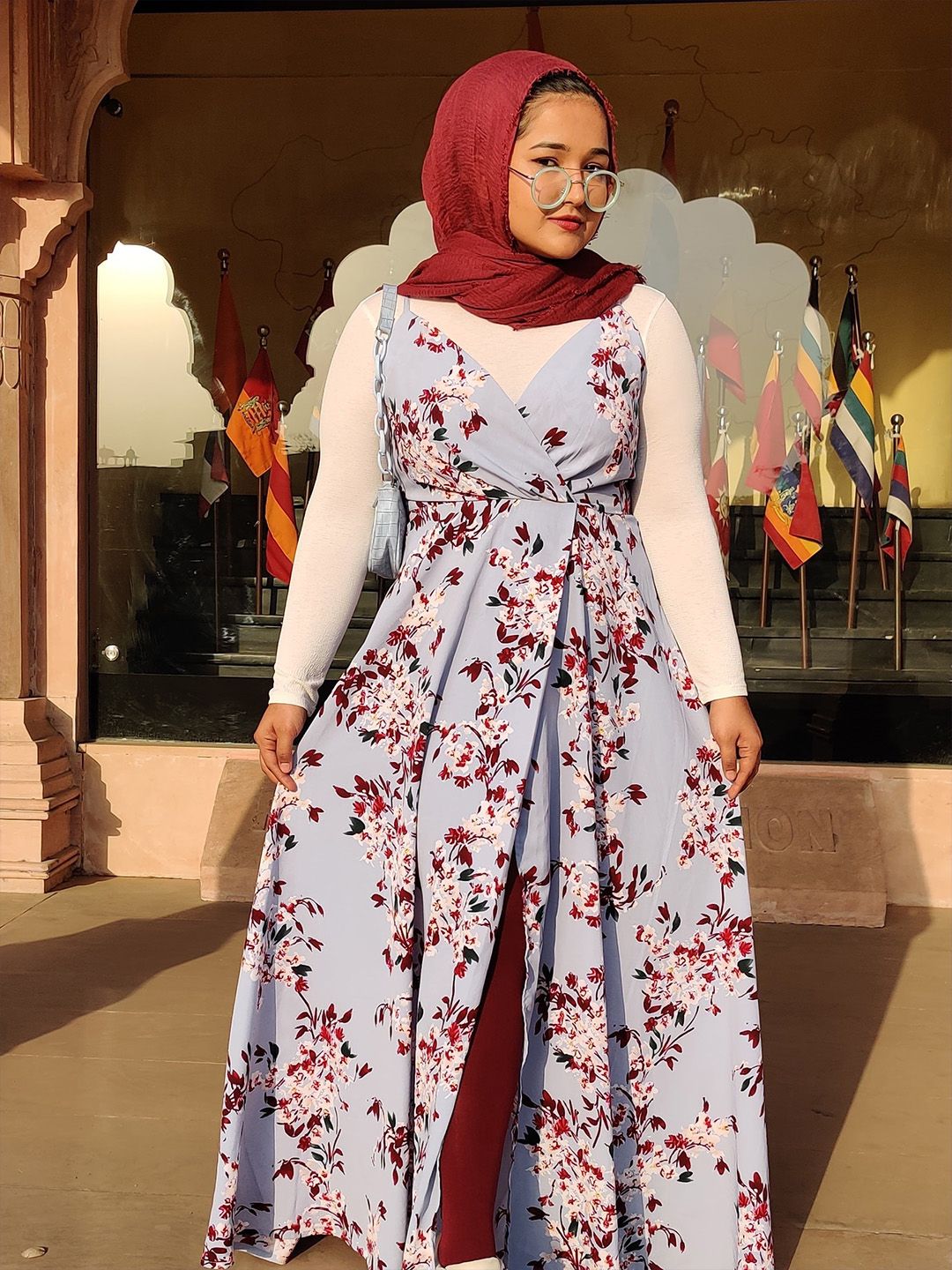 Berrylush Women Blue Printed Wrap Dress