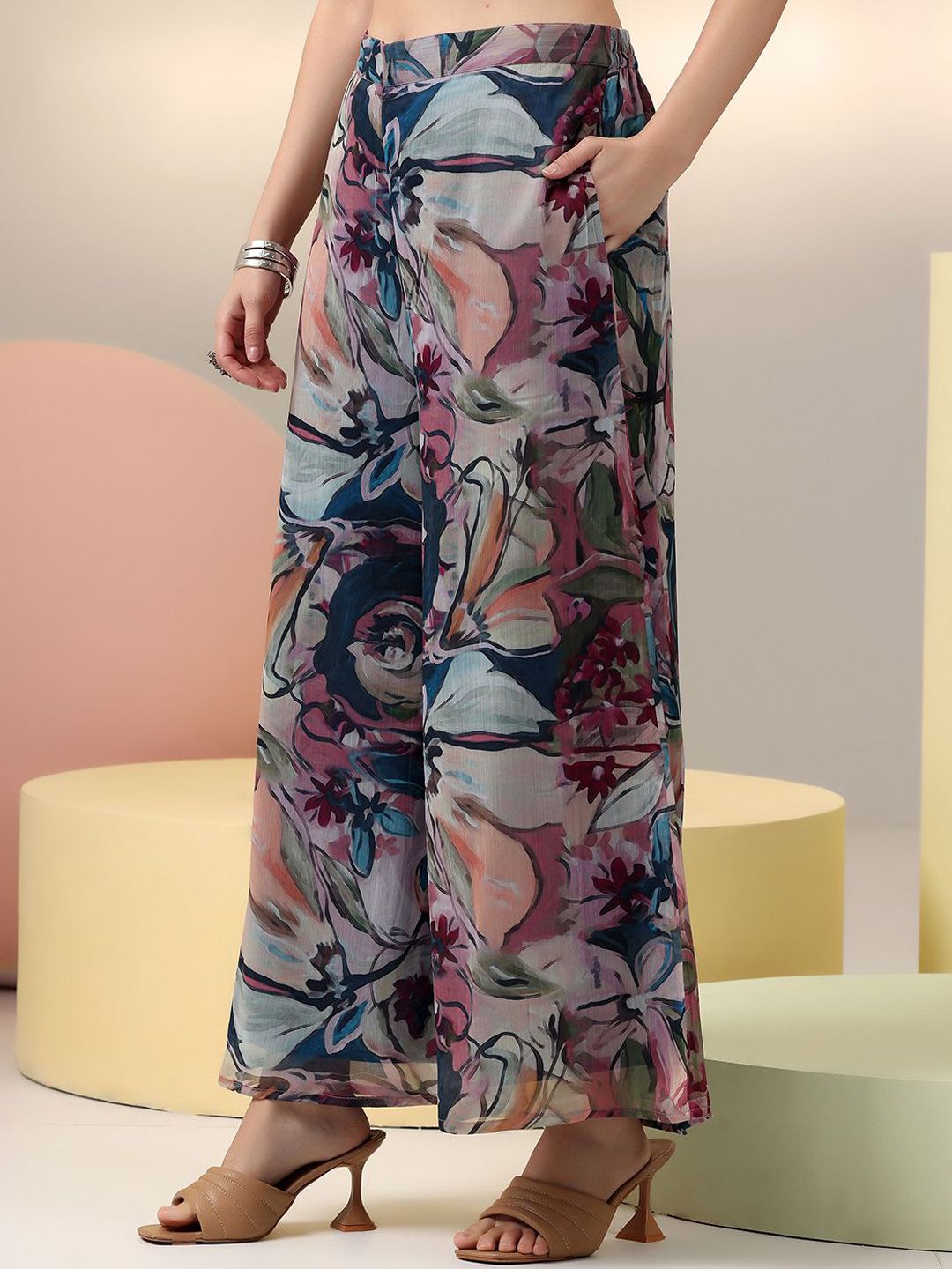 Libas Floral Printed V-Neck Top & Palazzo With Shrug