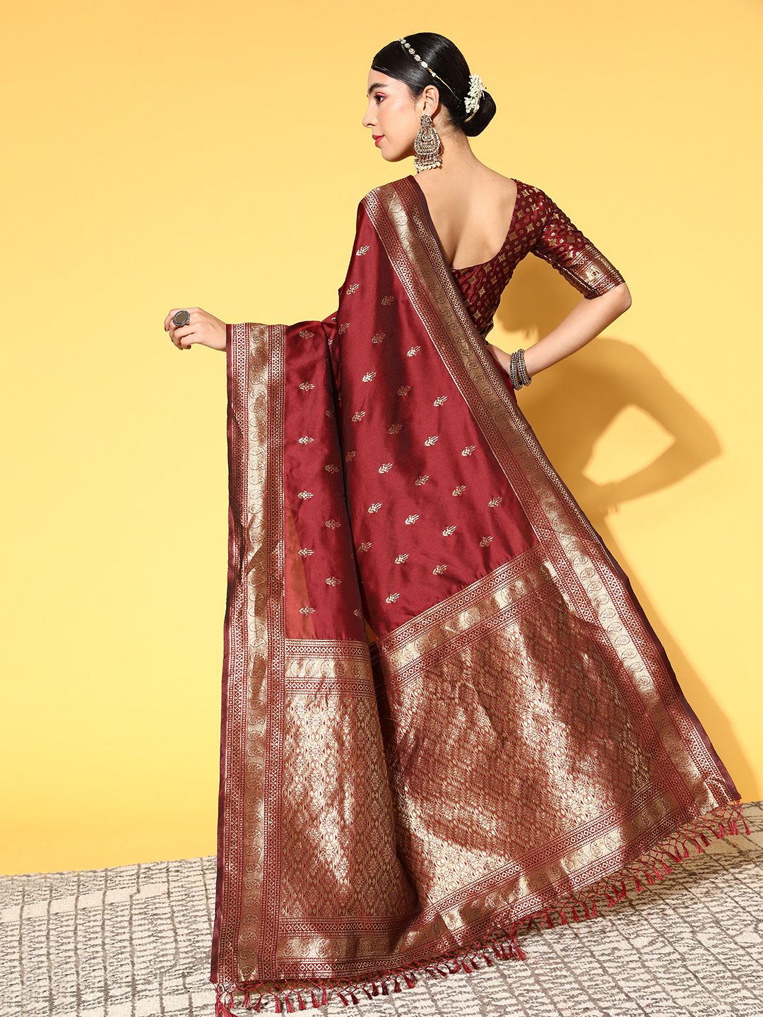 Saree mall Ethnic Motifs Saree with Woven Design Border