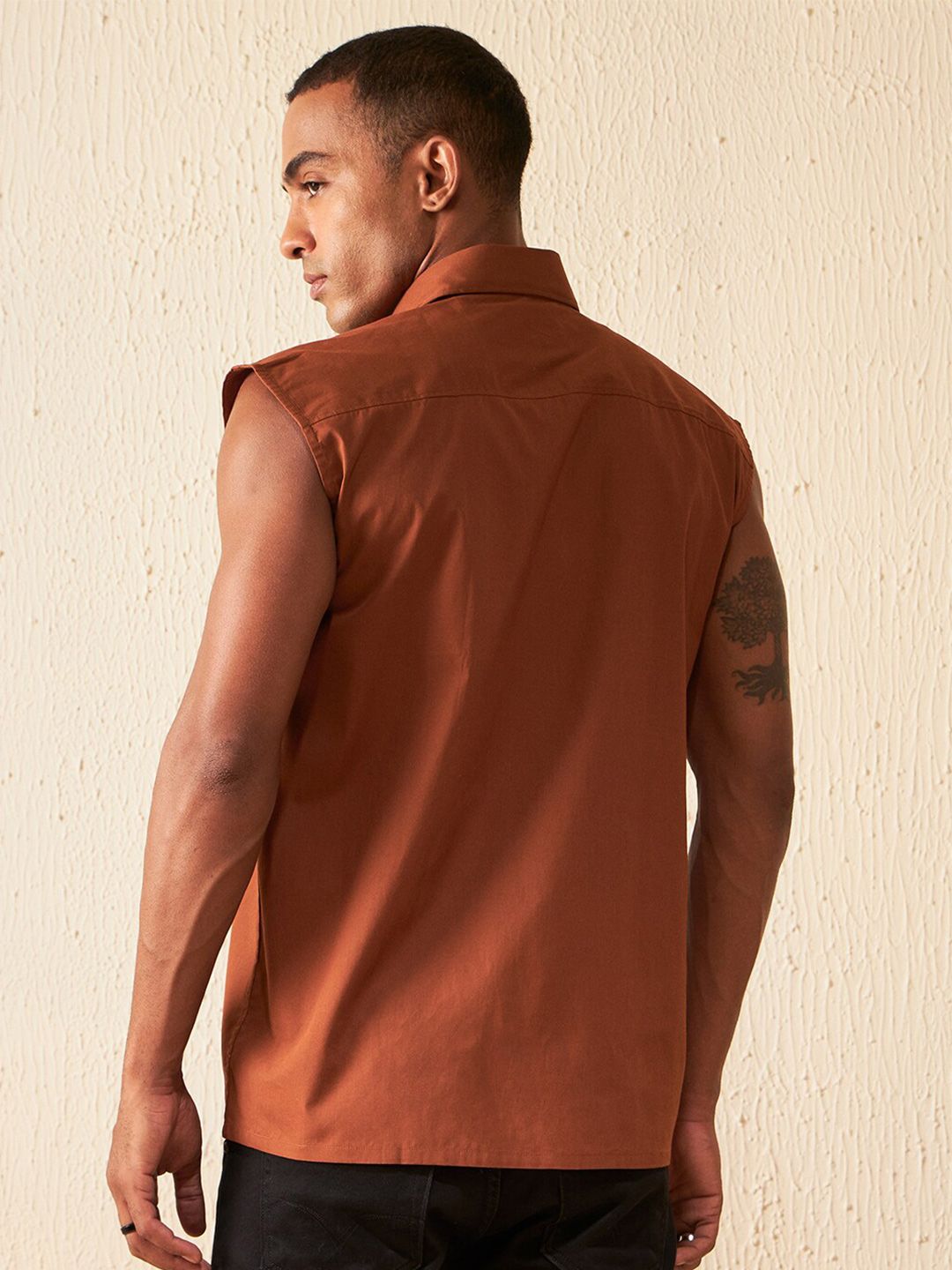 DENNISON Smart Sleeveless Cotton Casual Shirt