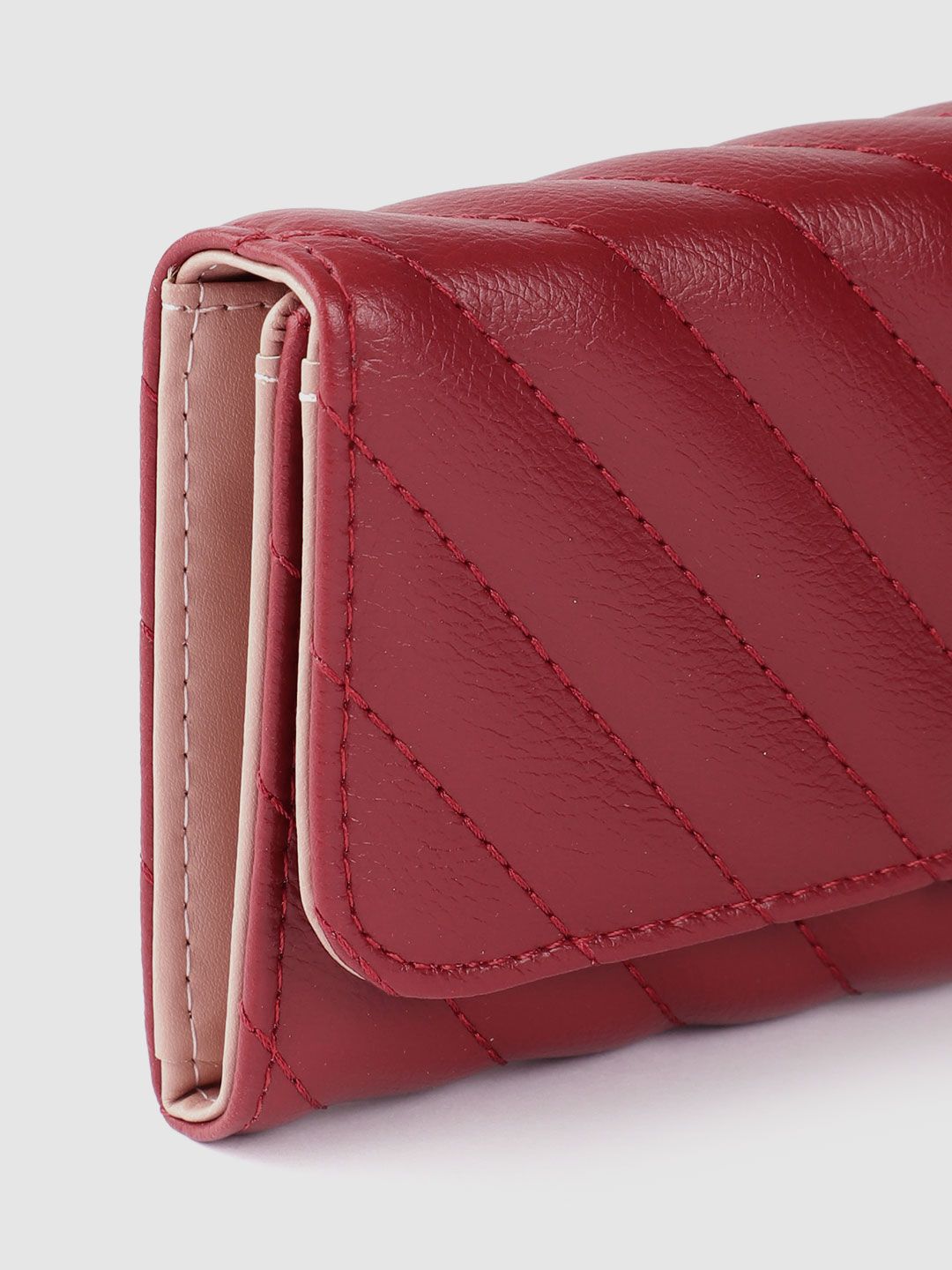 Lino Perros Women Geometric Textured Envelope Wallet with Quilted Detail