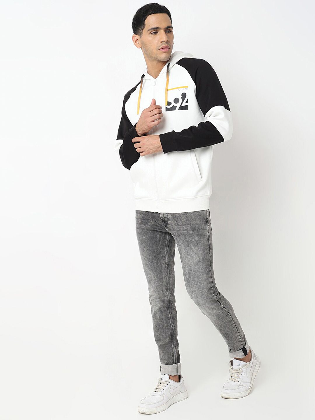 SPYKAR Graphic Printed Hooded Cotton Sweatshirt