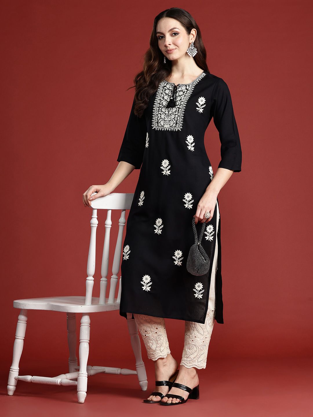 Indo Era Women Floral Embroidered Thread Work Kurta