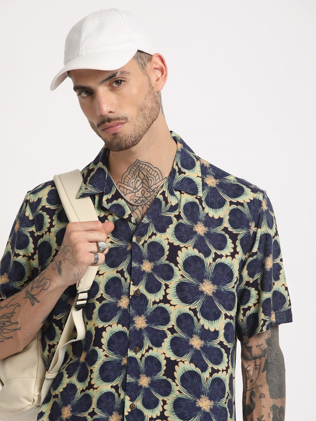THE BEAR HOUSE Regular Fit Floral Printed Cuban Collar Casual Shirt
