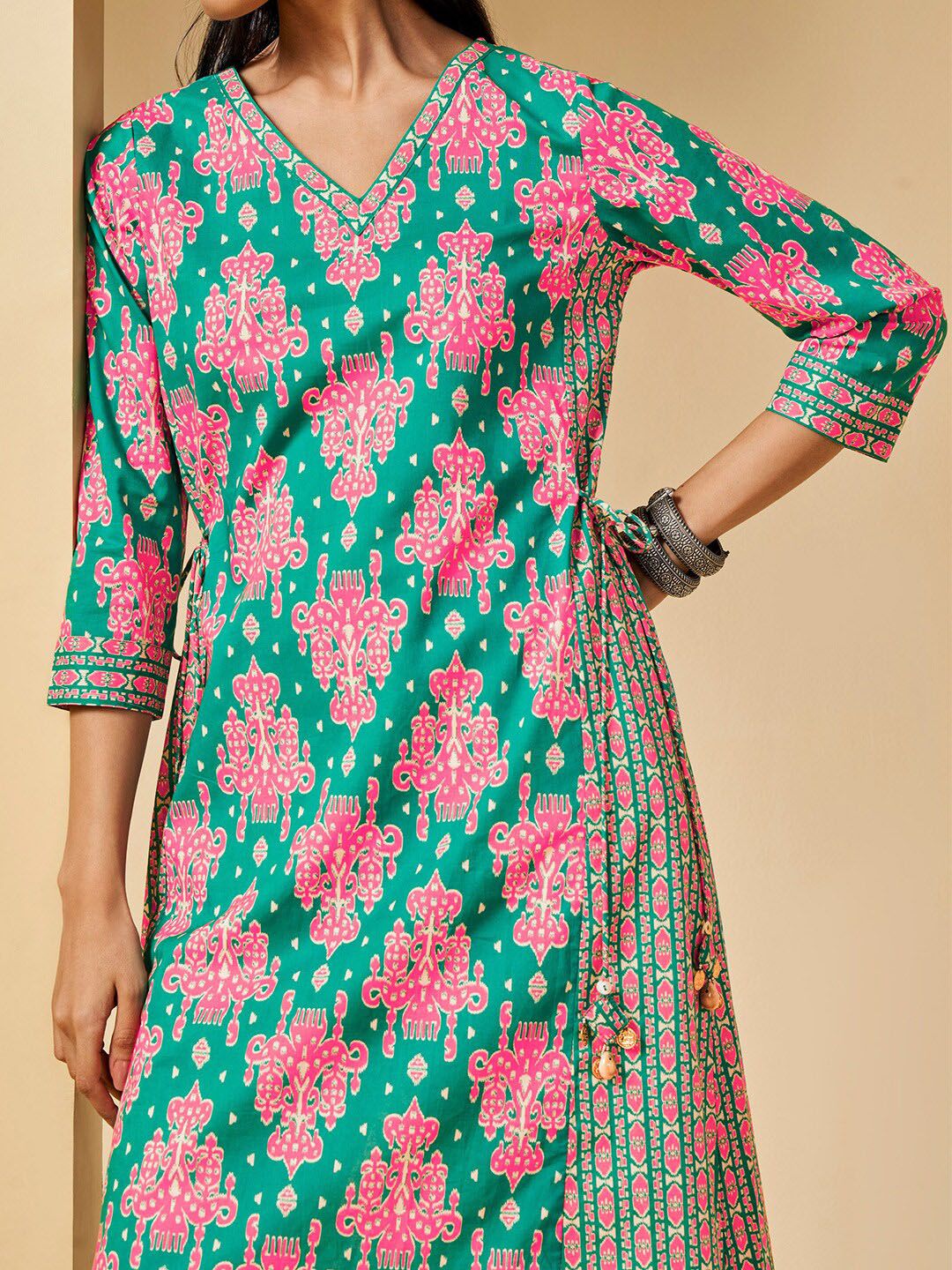 Global Desi Ethnic Printed V-Neck Sleeves Pure Cotton A-Line Kurta