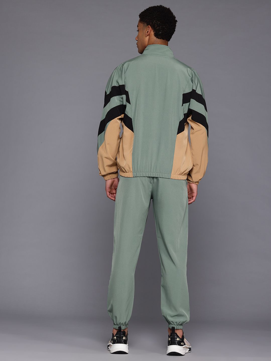 HRX by Hrithik Roshan Colourblocked Rapid-Dry Lifestyle Tracksuit