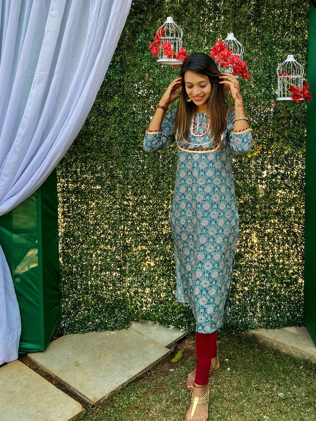 Varanga Women Green & Blue Printed Straight Kurta