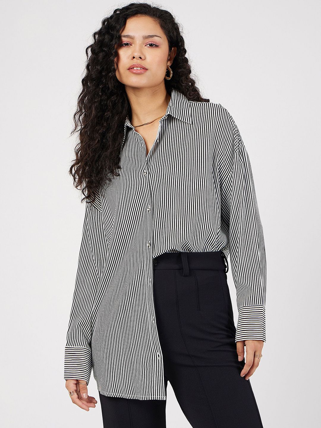 SASSAFRAS Oversized Vertical Striped Spread Collar Casual Shirt