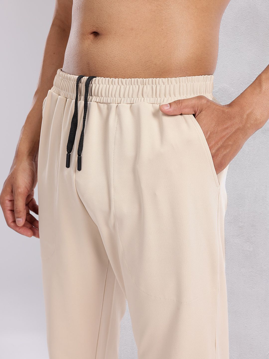 HRX by Hrithik Roshan Men Typography Printed Mid-rise Rapid-Dry Training Joggers