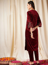 Shae by SASSAFRAS Floral Embroidered Thread Work Velvet Straight Kurta