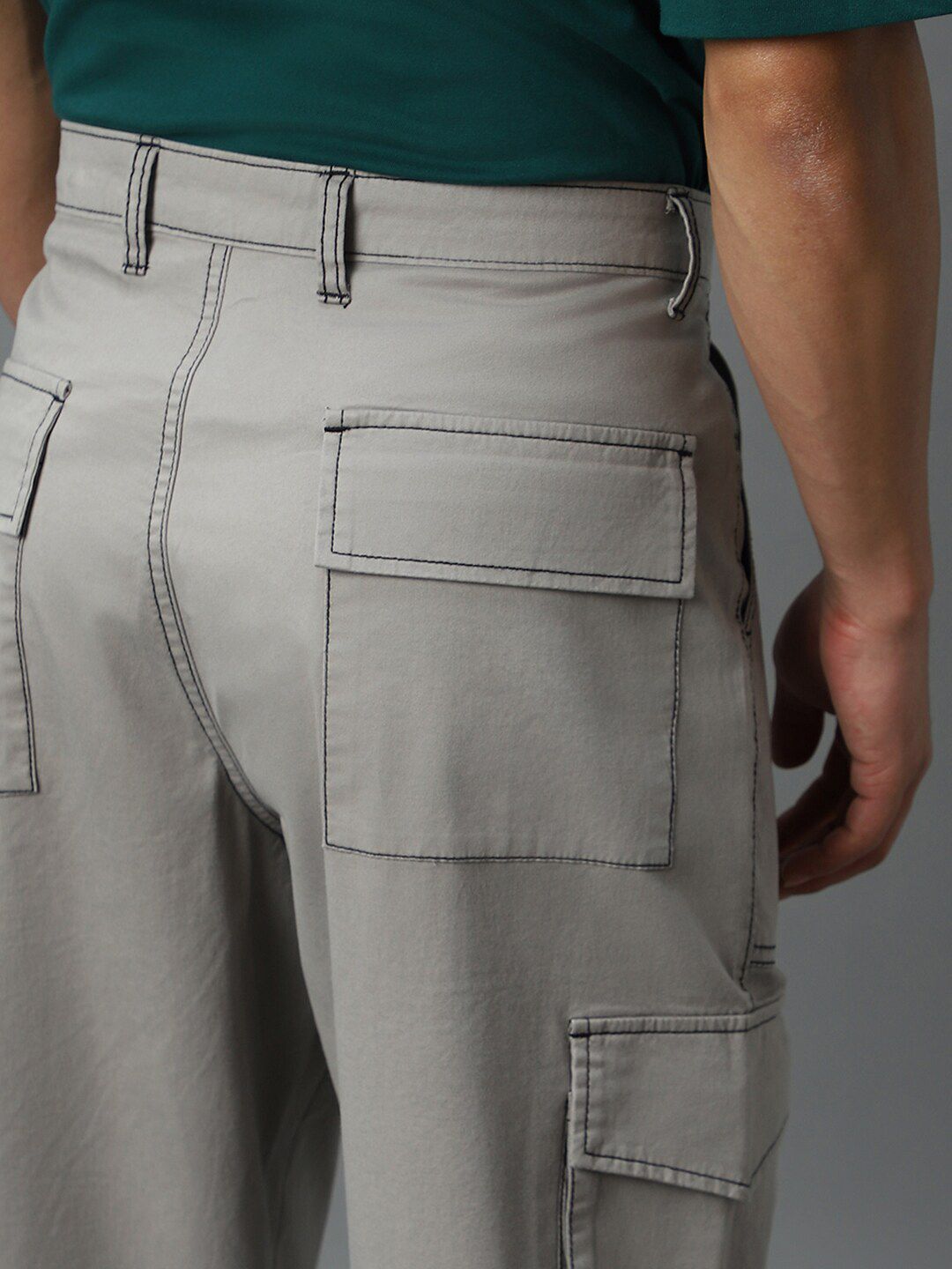 Bewakoof Men Baggy Oversized Cargo Pants