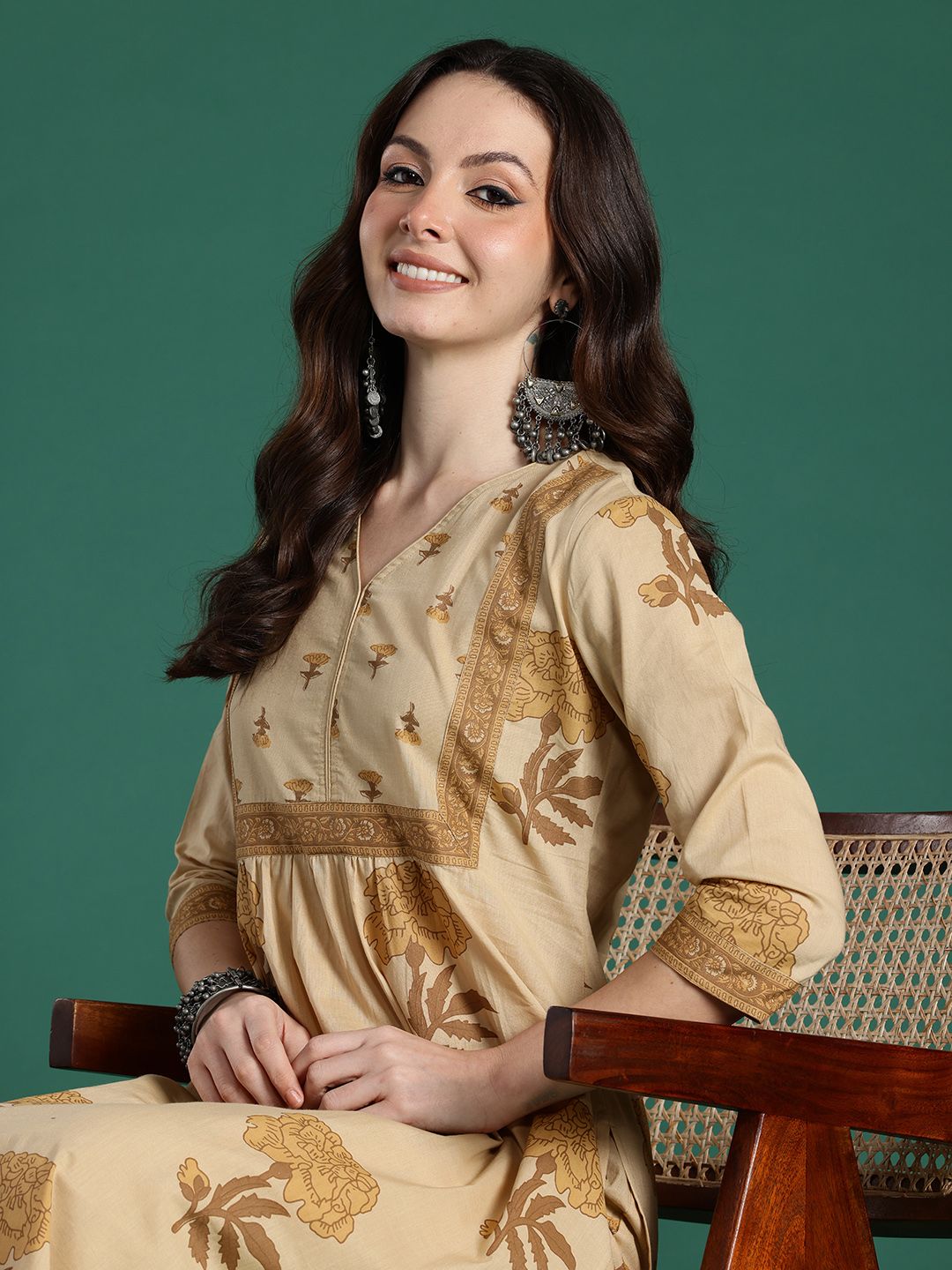 Indo Era Women Floral Printed Pure Cotton Kurta with Trousers