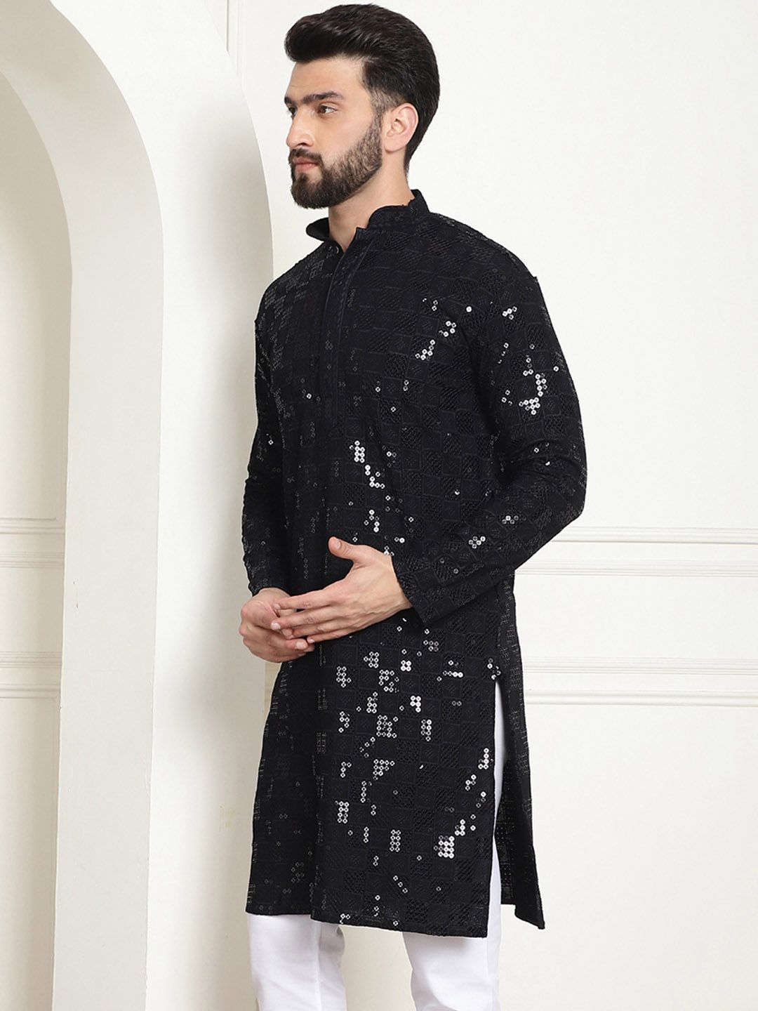 SOJANYA Geometric Embroidered Sequinned Pure Cotton Straight Kurta